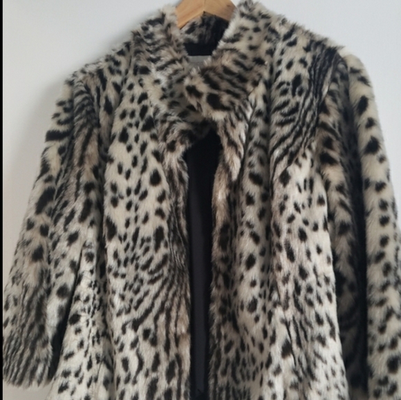 CHICO'S Leopard Faux Fur Cropped Jacket Size L - Picture 13 of 13